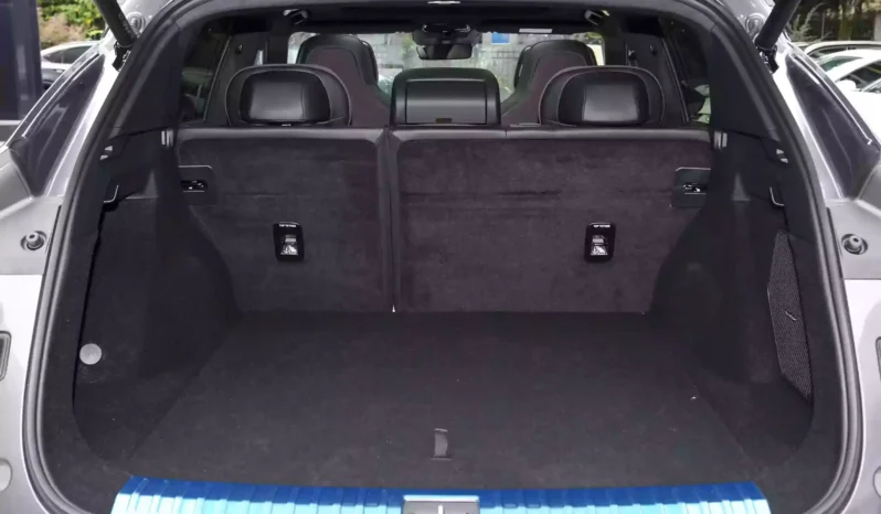 
								Lynk & Co 08 EM-P full									